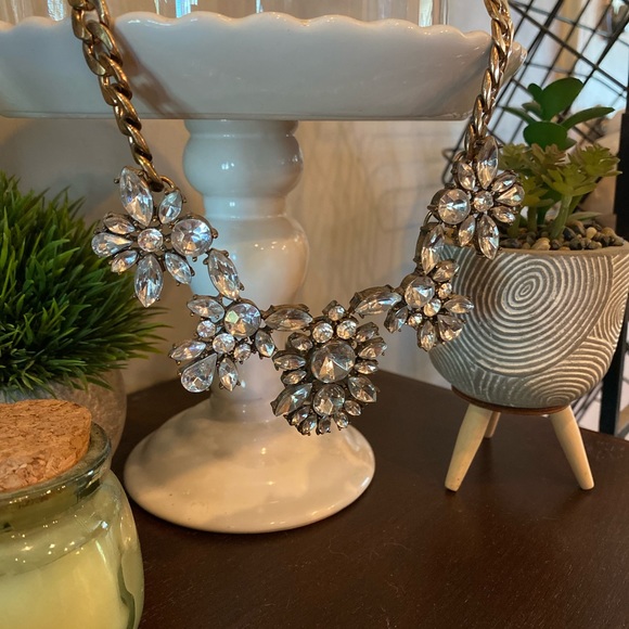 Beautiful statement necklace! Gently worn! - Picture 3 of 5